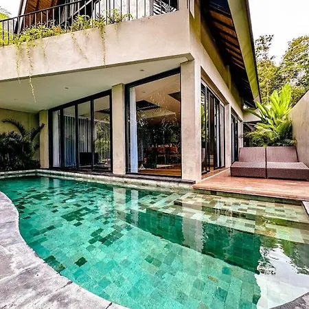 Villa Astu - Tranquil Riverside Villa Near Tanah Lot