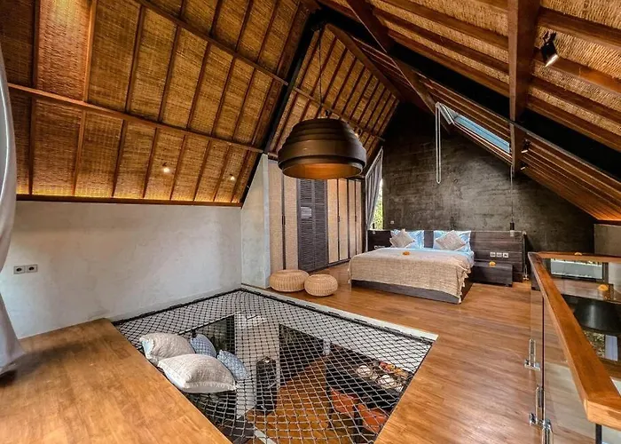 Villa Astu - Tranquil Riverside Near *